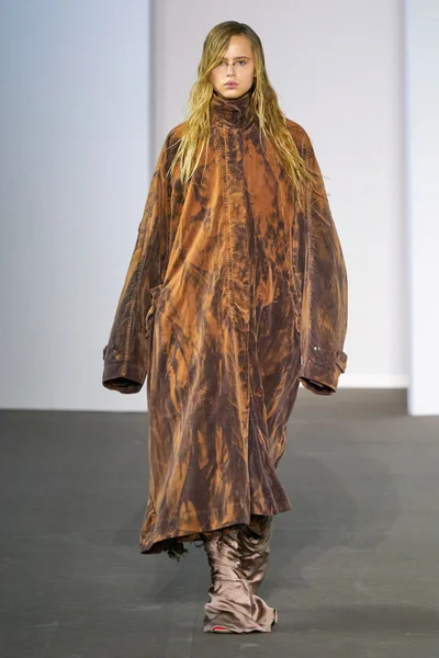 Look 36